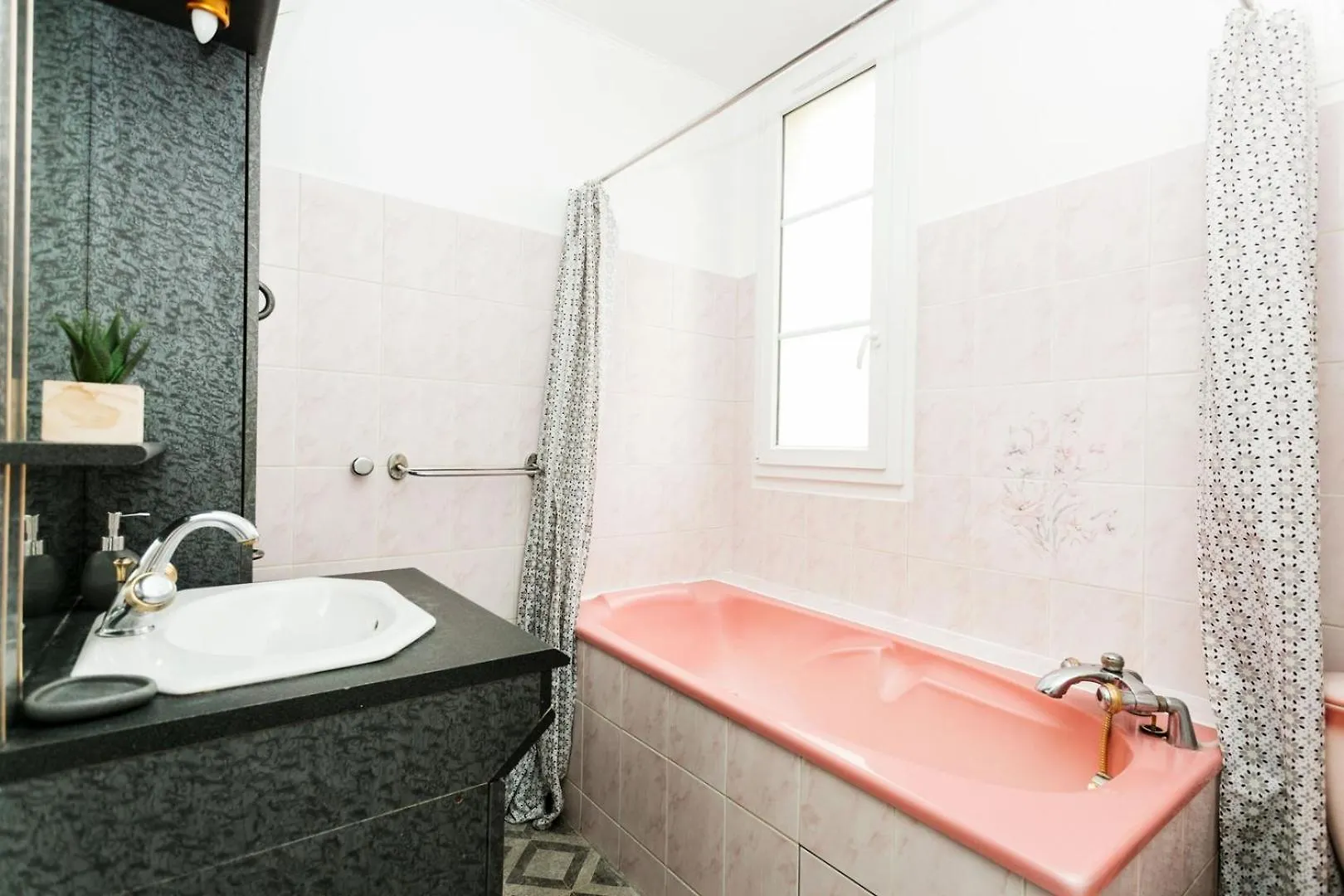 דירה פריז Bnbnook - Cozy 1Br In Trendy Bastille Neighborhood