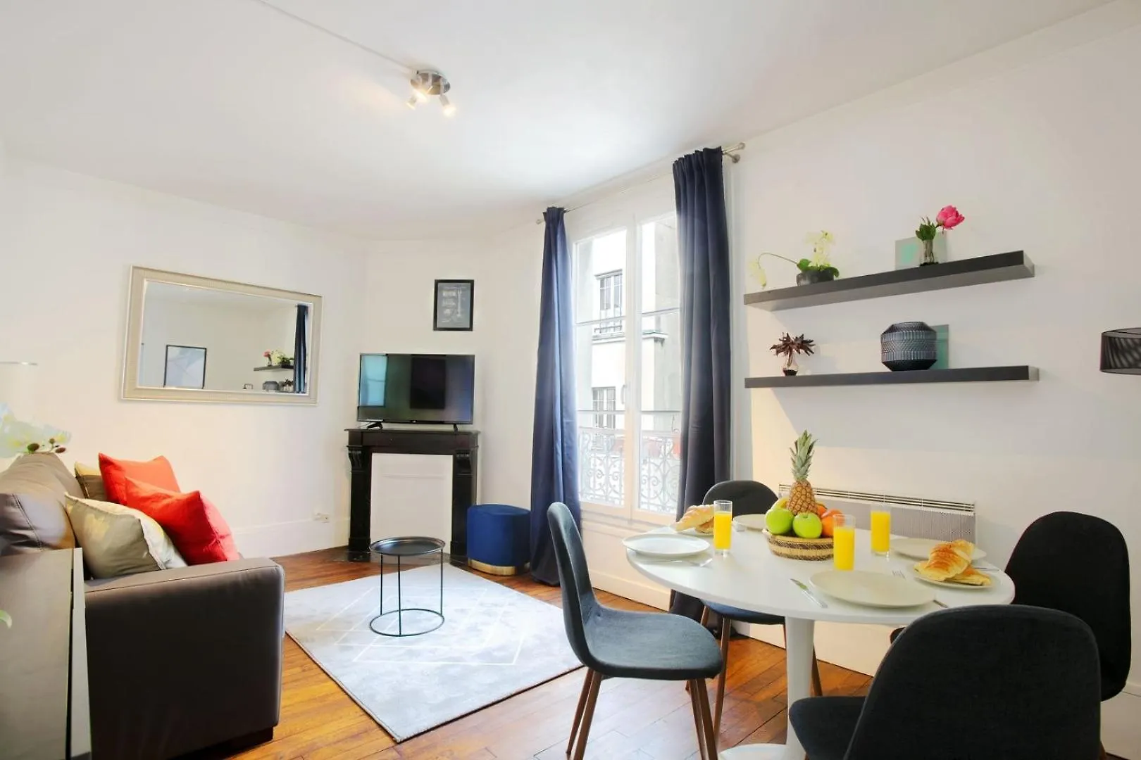 Bnbnook - Cozy 1Br In Trendy Bastille Neighborhood Paris 0*,  France